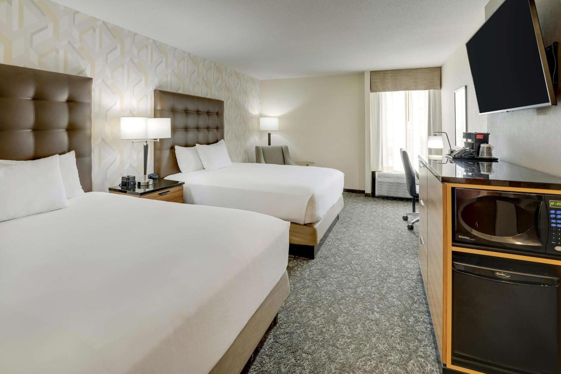Drury Inn & Suites Birmingham Lakeshore Drive photo 35