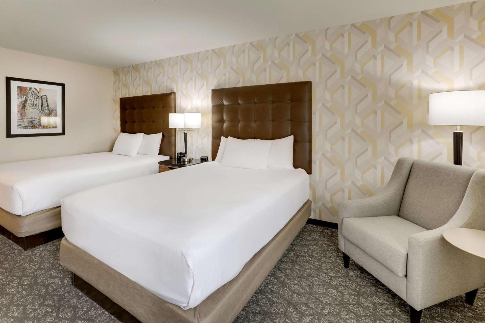 Drury Inn & Suites Birmingham Lakeshore Drive photo 36