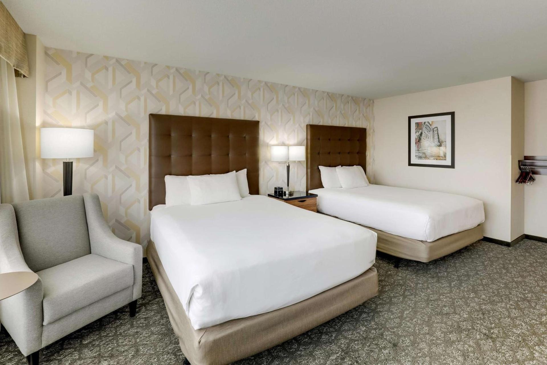 Drury Inn & Suites Birmingham Lakeshore Drive photo 40