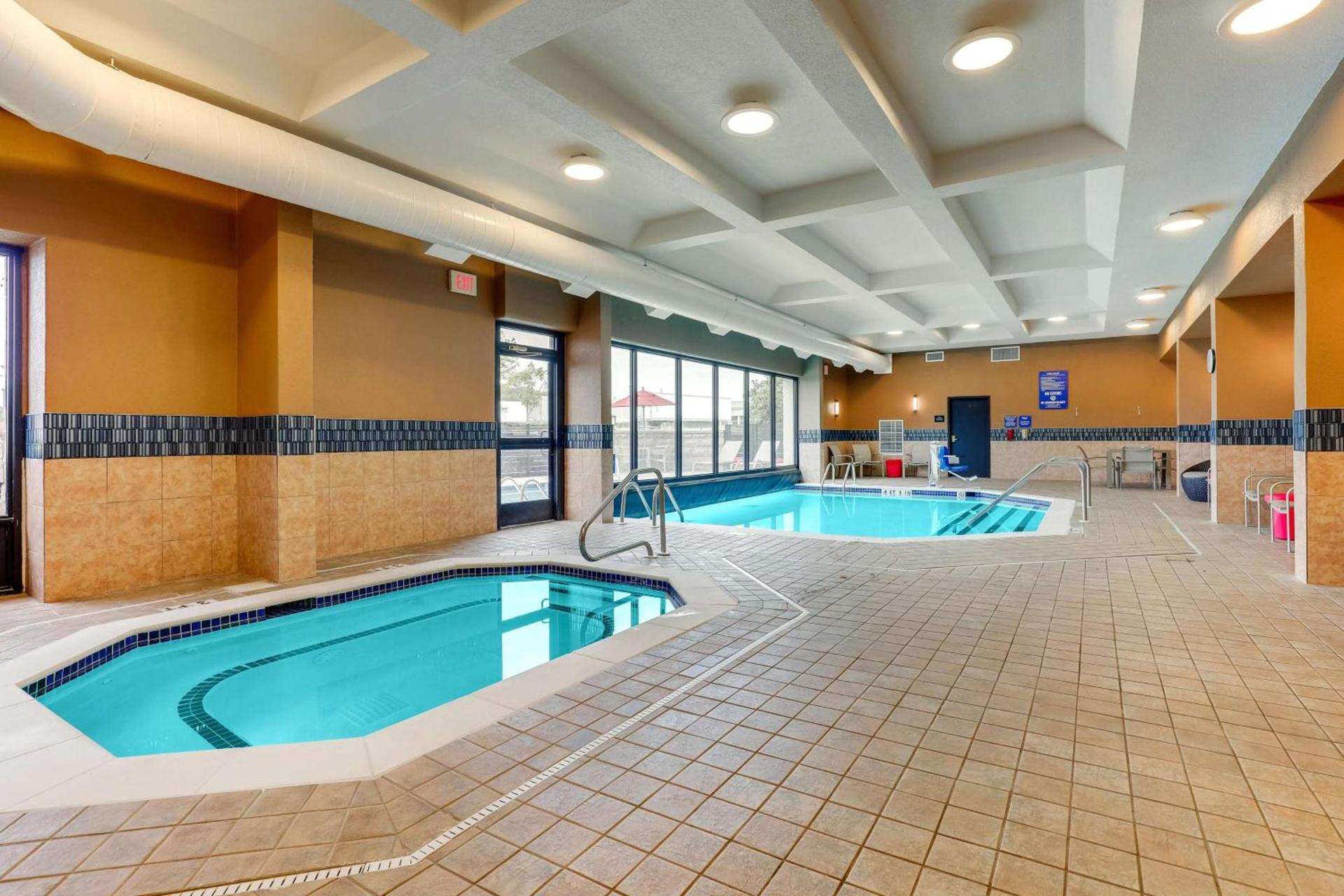 Drury Inn & Suites Birmingham Lakeshore Drive photo 46