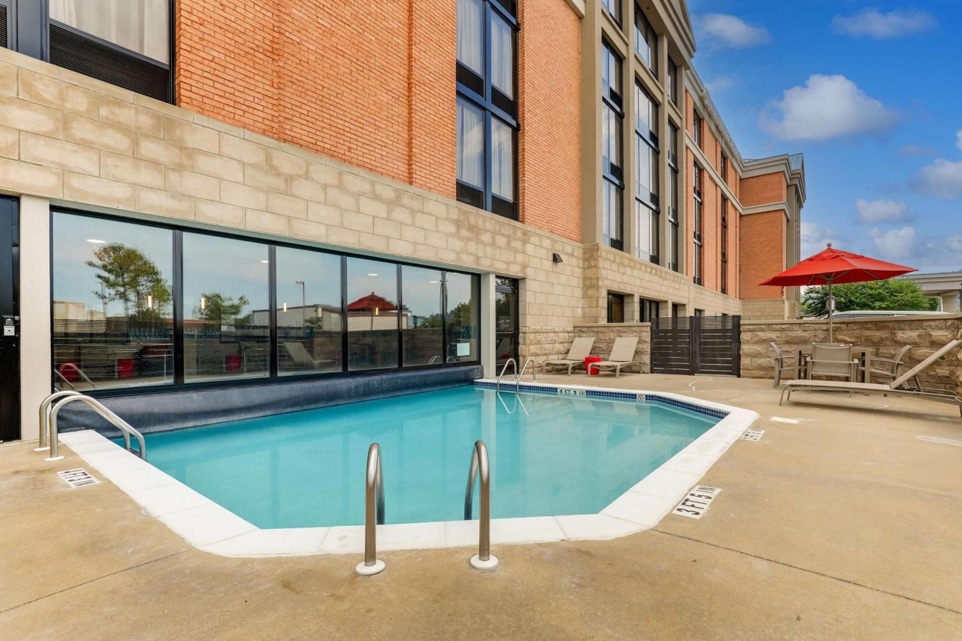 Drury Inn & Suites Birmingham Lakeshore Drive photo 48