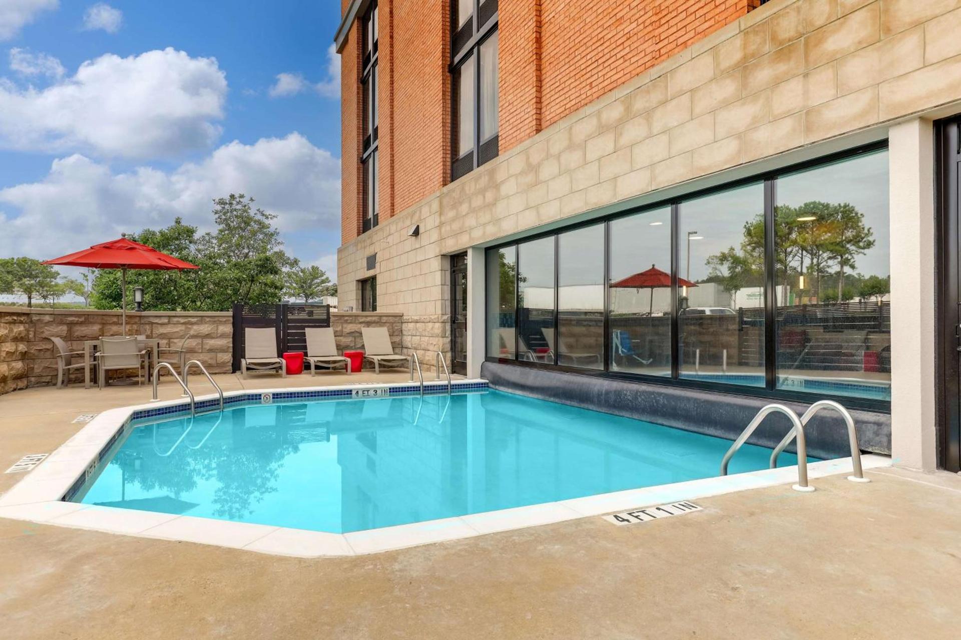Drury Inn & Suites Birmingham Lakeshore Drive photo 49