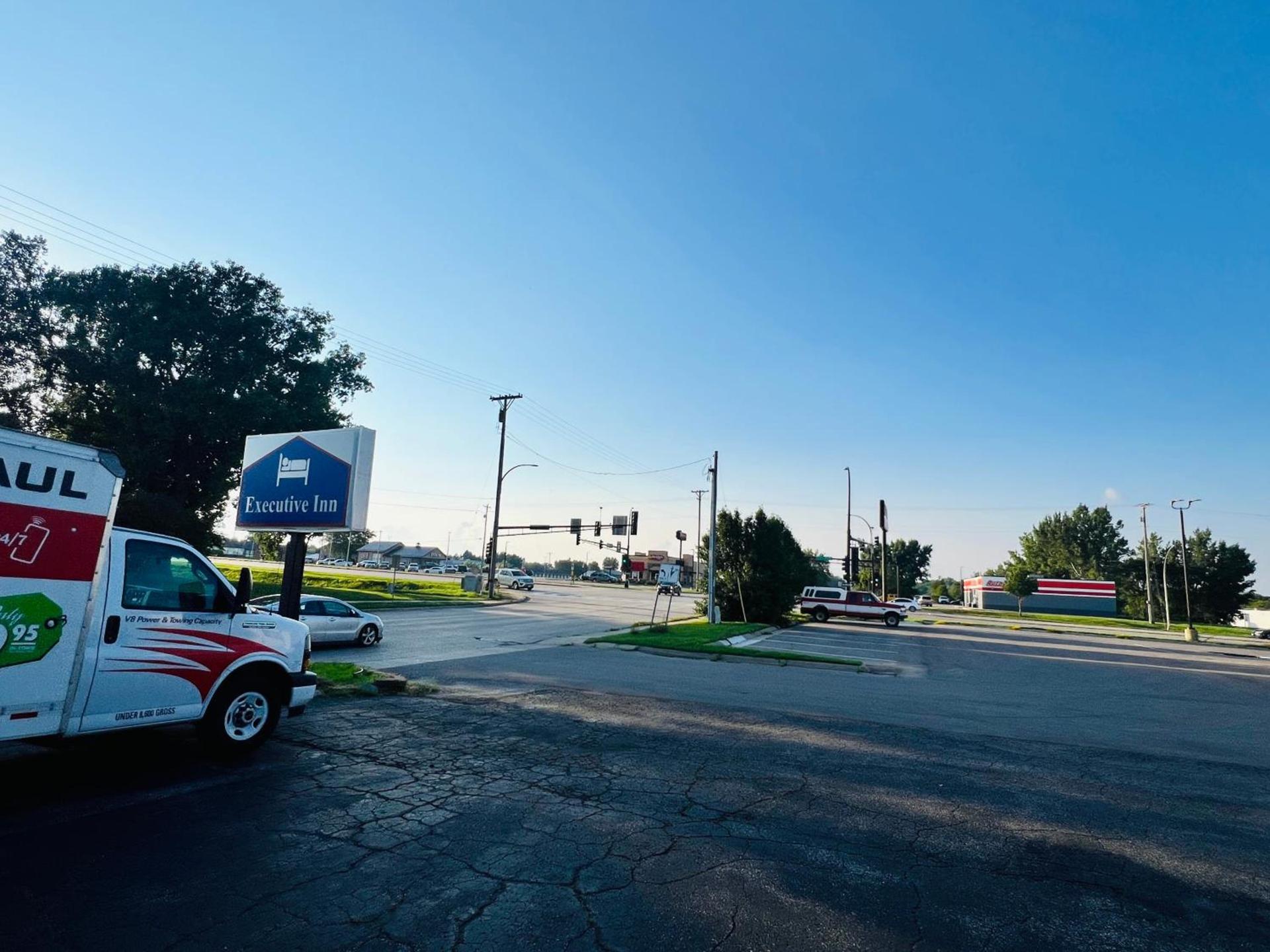 Executive Inn Owatonna Hwy 35 photo 16