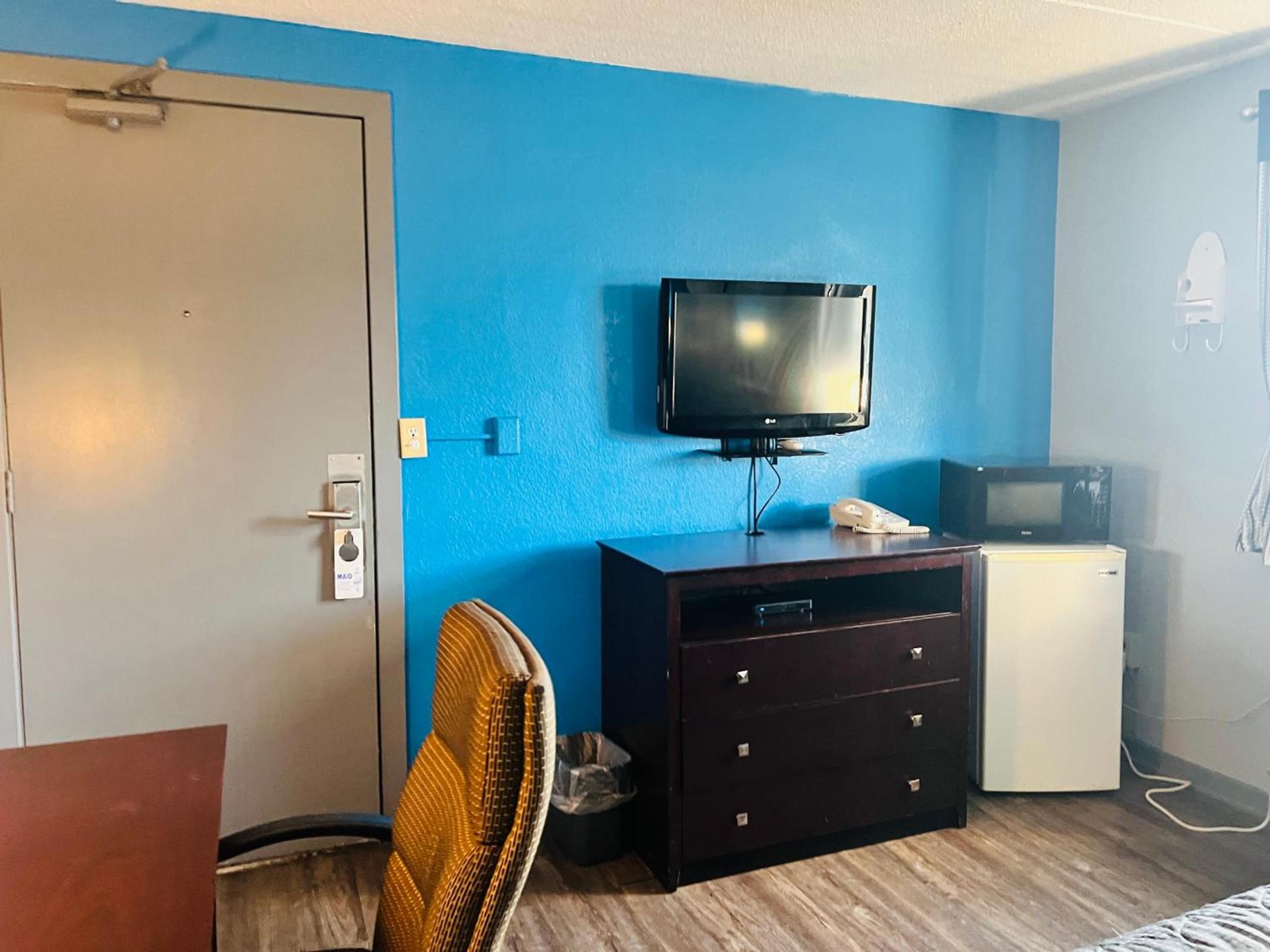 Executive Inn Owatonna Hwy 35 photo 57