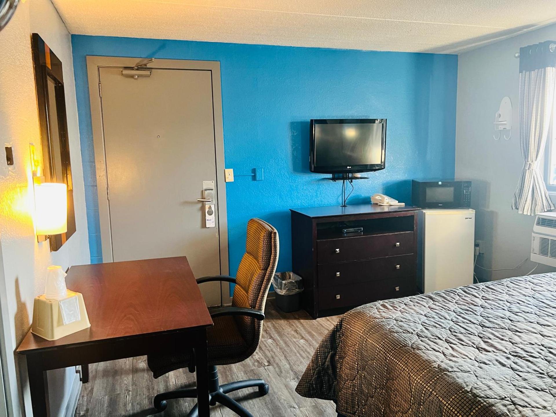 Executive Inn Owatonna Hwy 35 photo 51