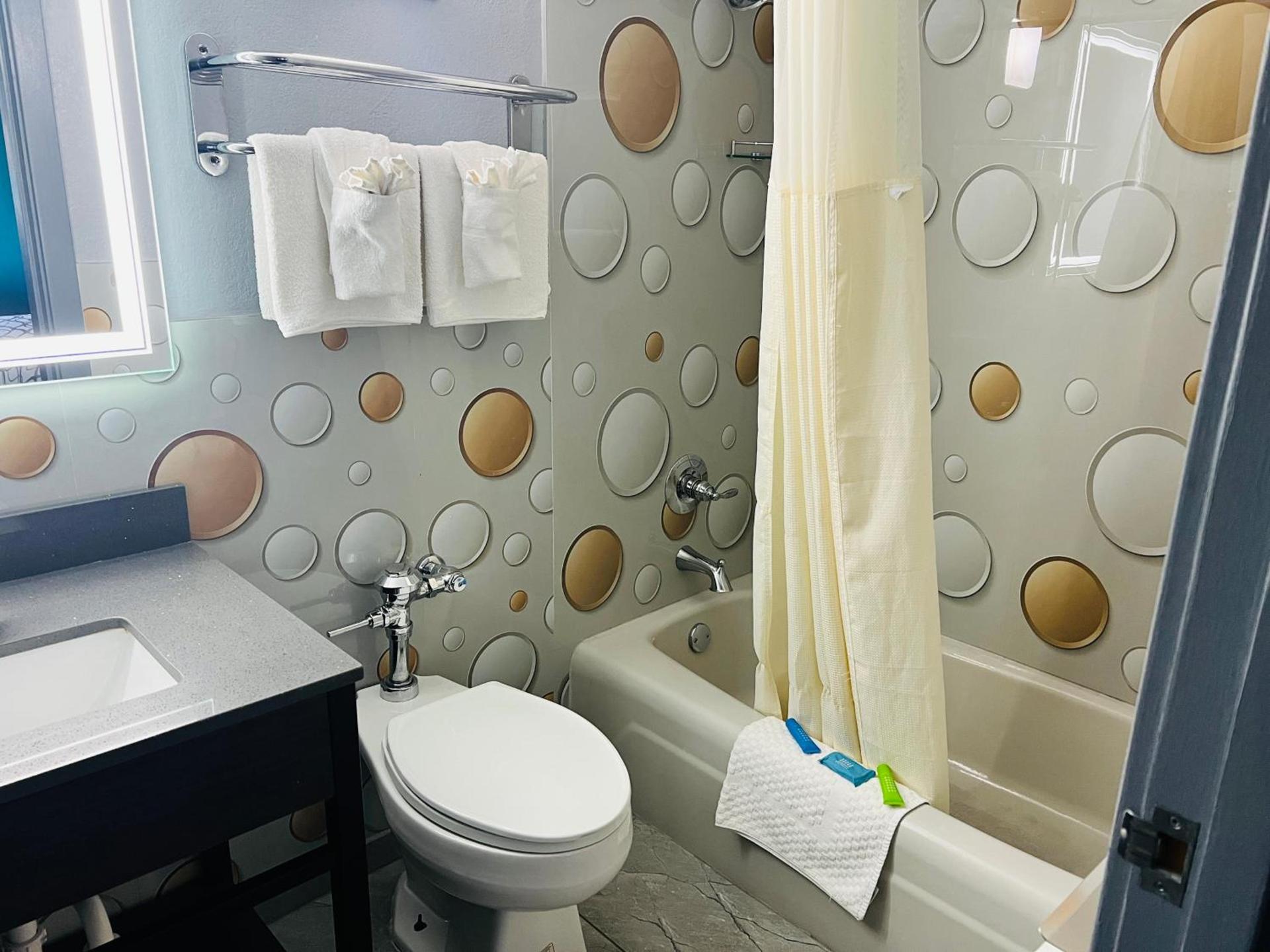 Executive Inn Owatonna Hwy 35 photo 68