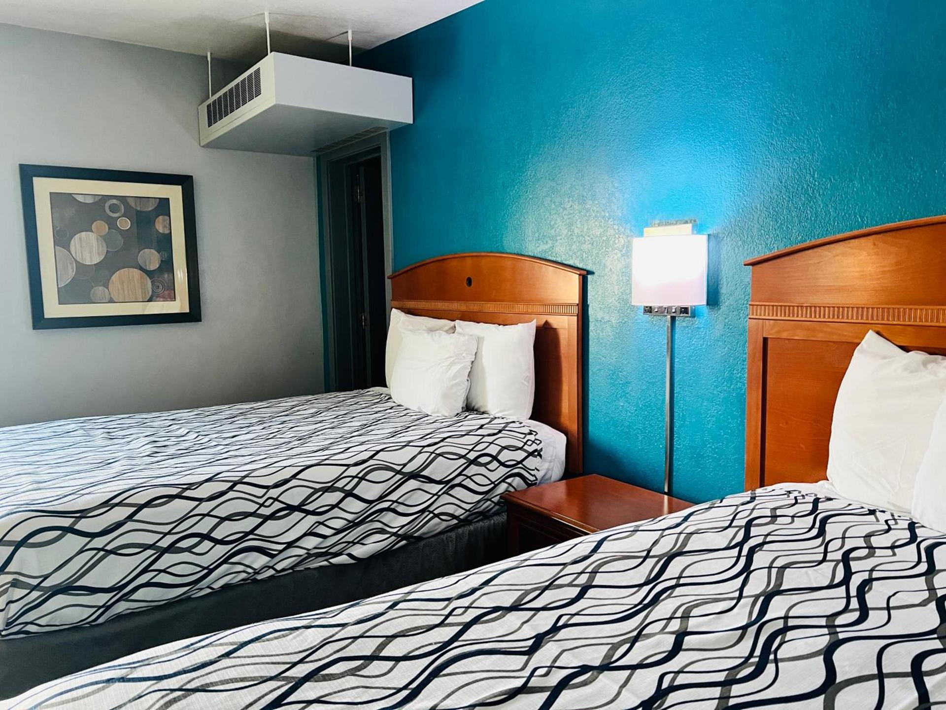 Executive Inn Owatonna Hwy 35 photo 69