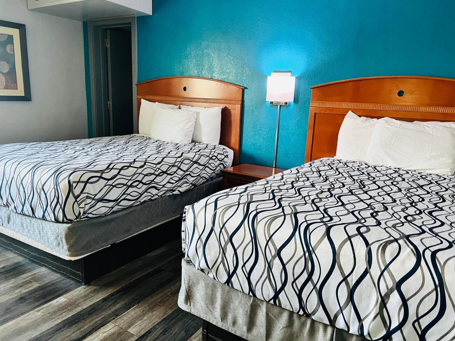 Executive Inn Owatonna Hwy 35 photo 80