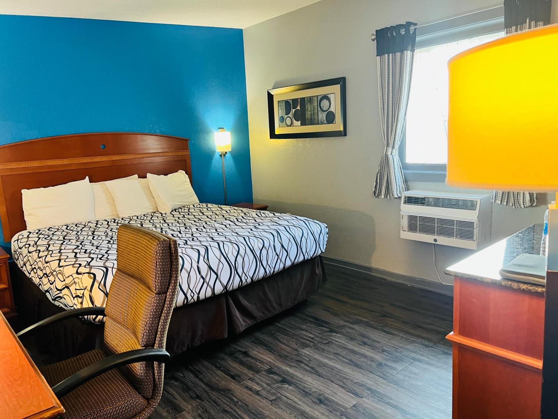 Executive Inn Owatonna Hwy 35 photo 92