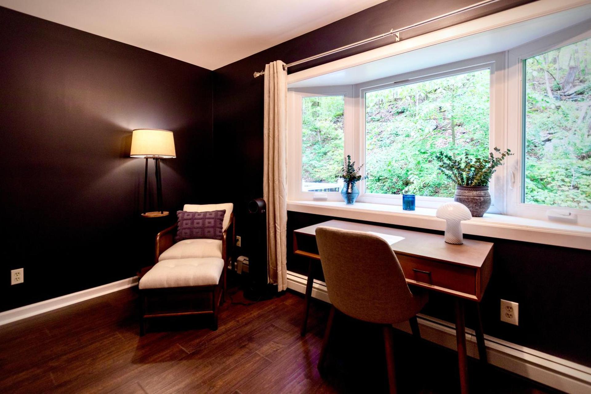 The Harlow House photo 24