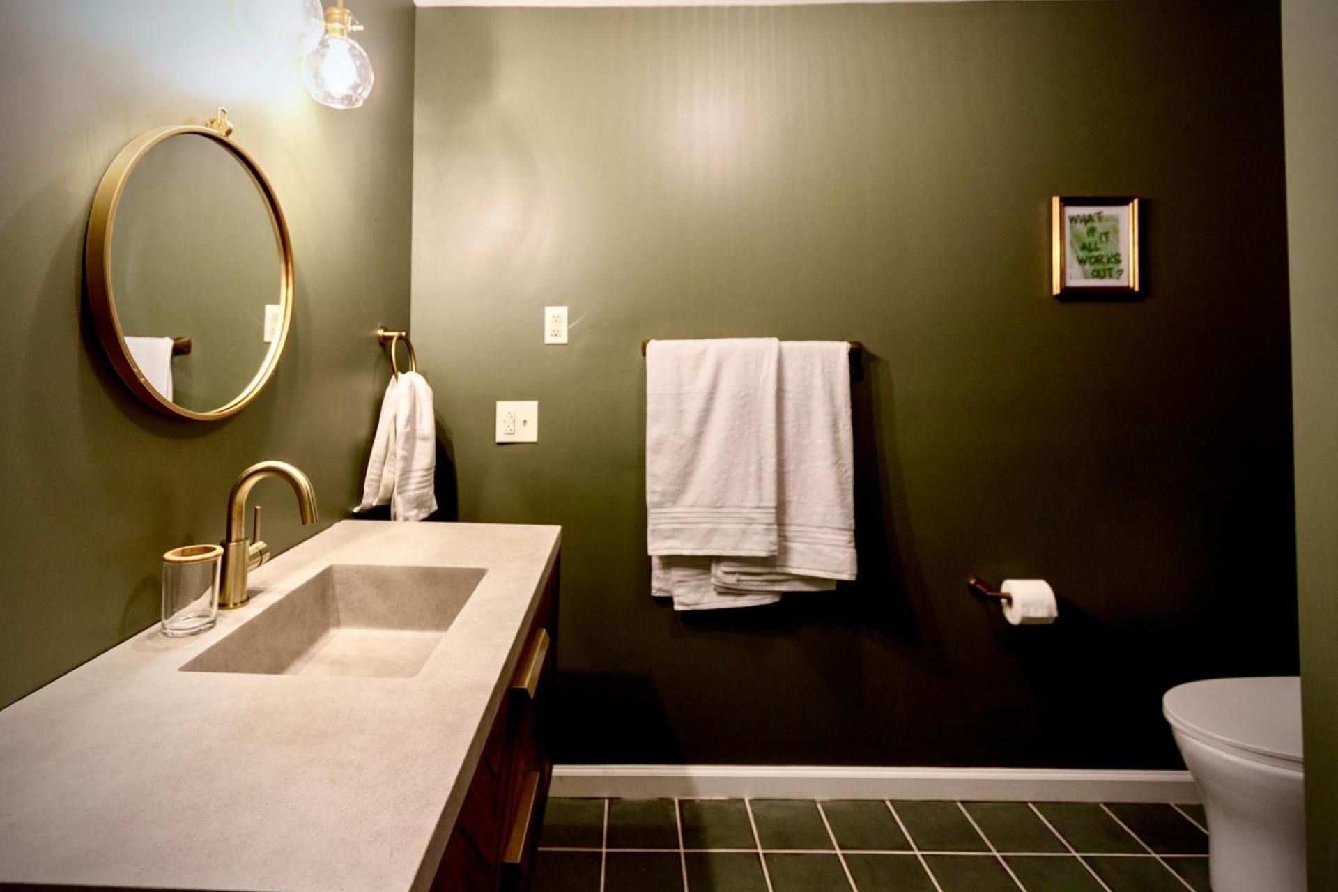 The Harlow House photo 14