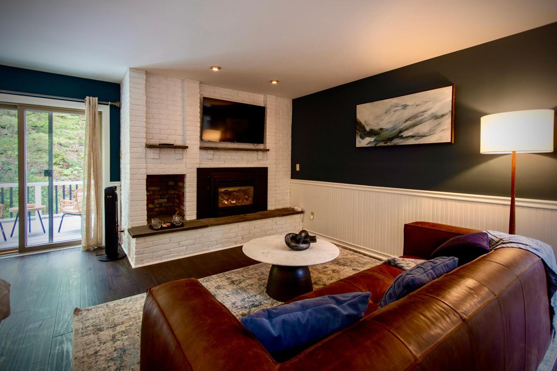 The Harlow House photo 43