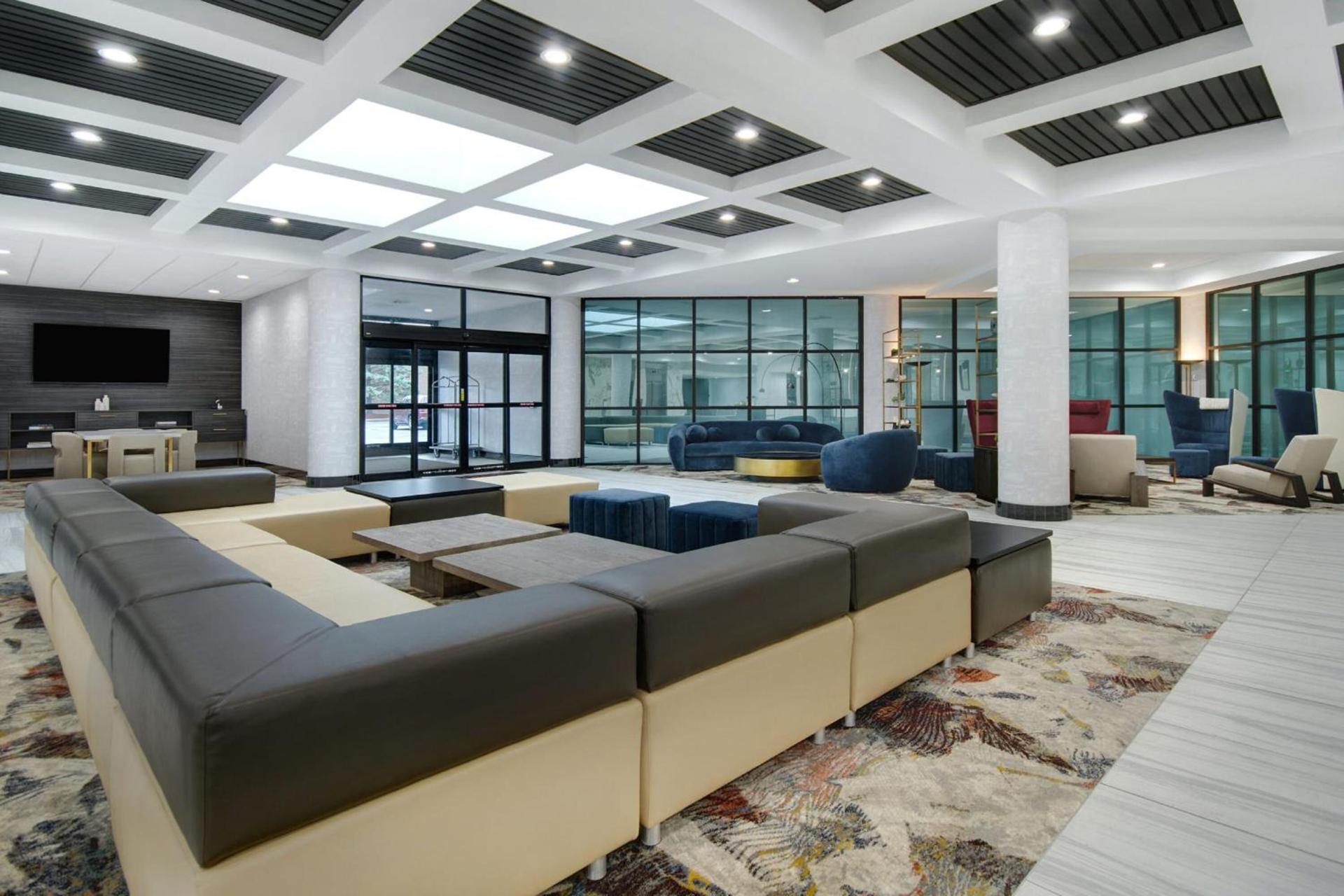 Crowne Plaza Auburn Hills by IHG photo 65