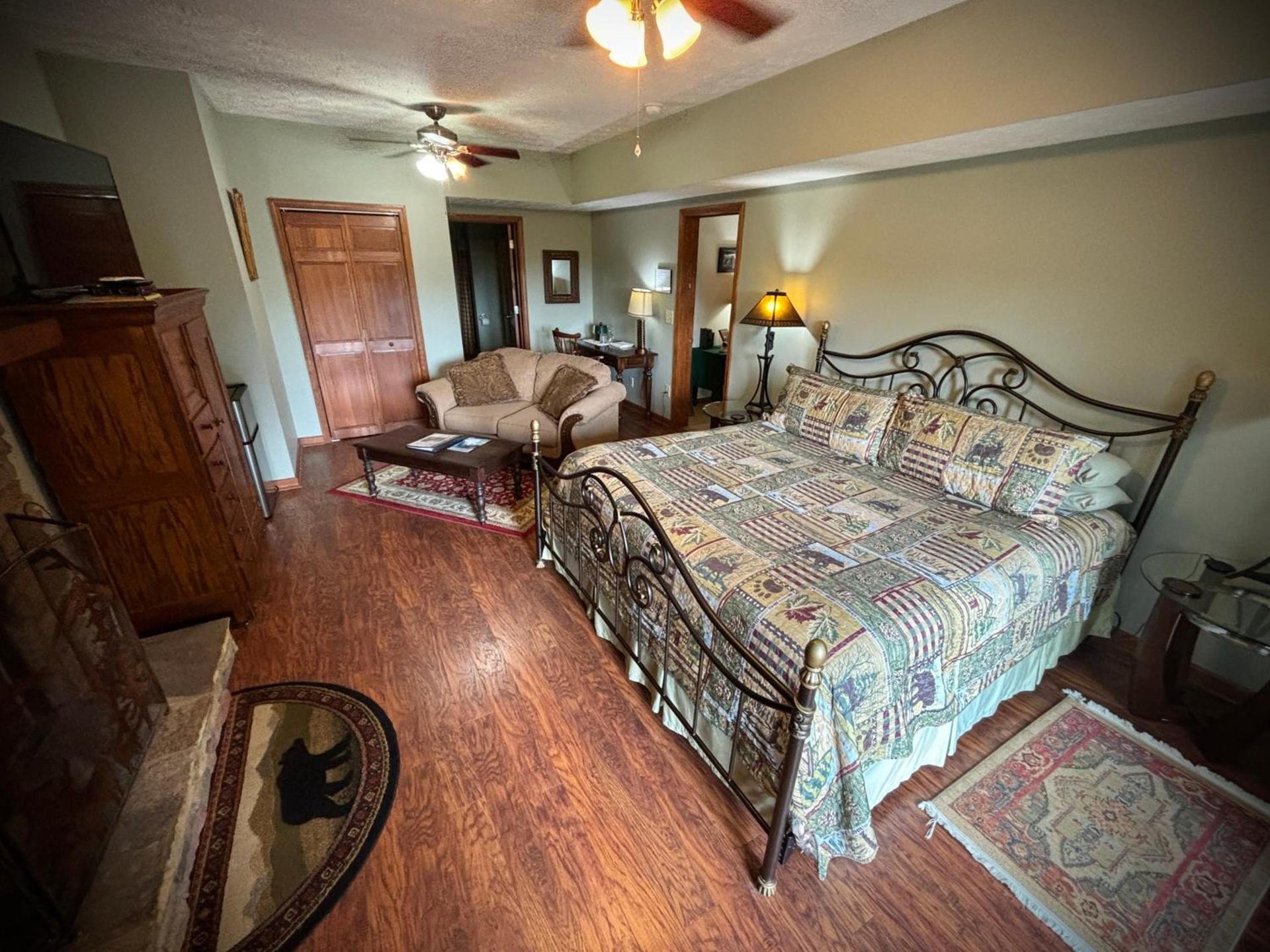 Long Mountain Lodge photo 27