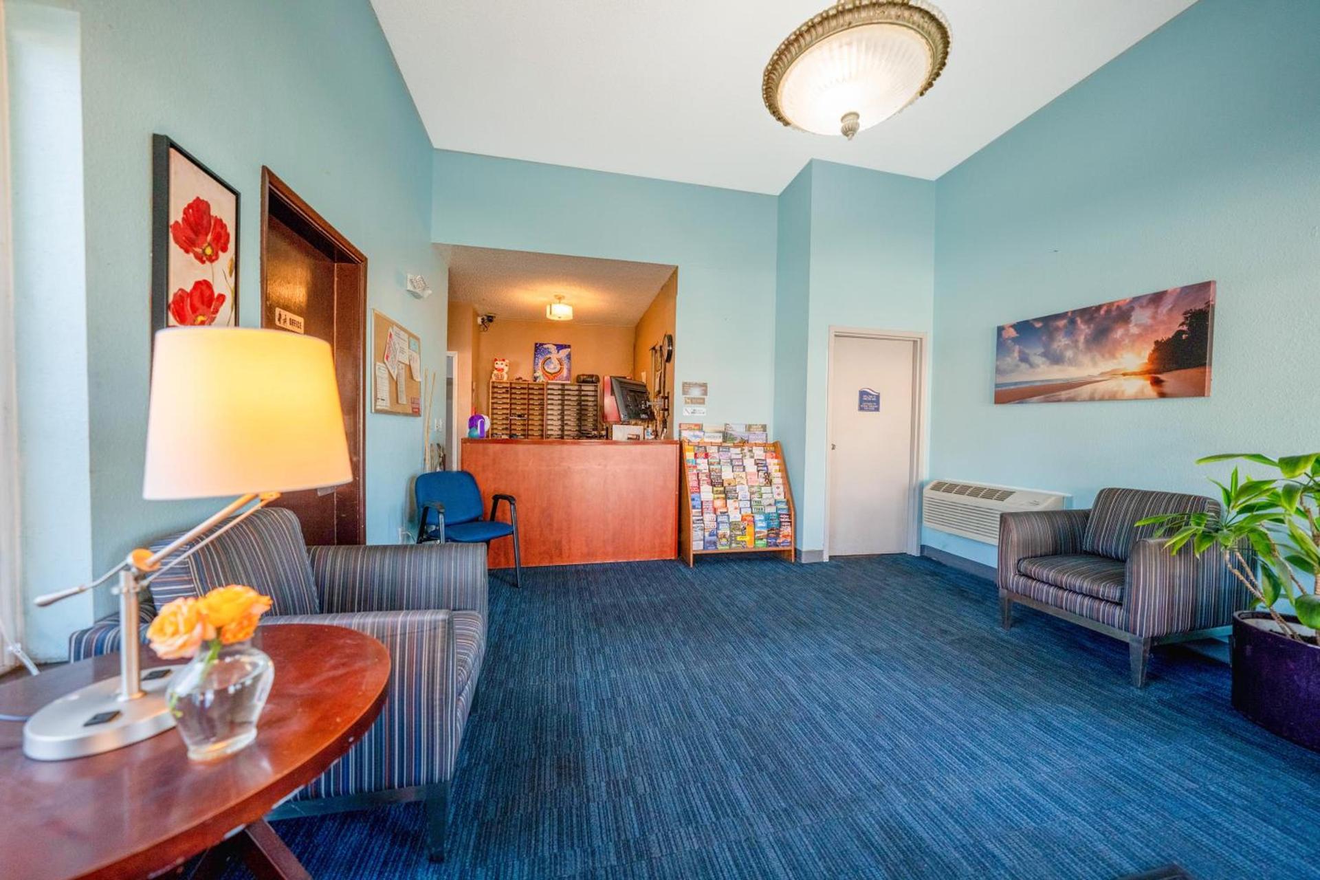 Unicorn Inn by OYO Portland photo 11