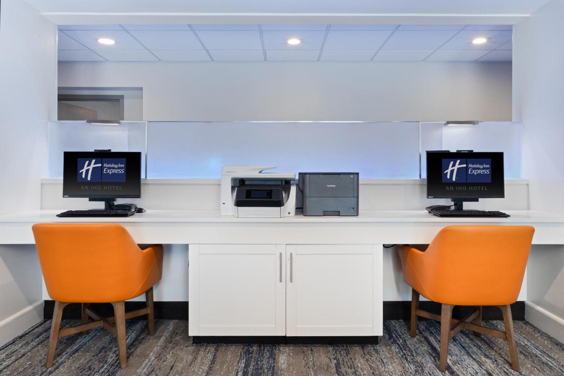 Holiday Inn Express & Suites Cincinnati Riverfront by IHG photo 17