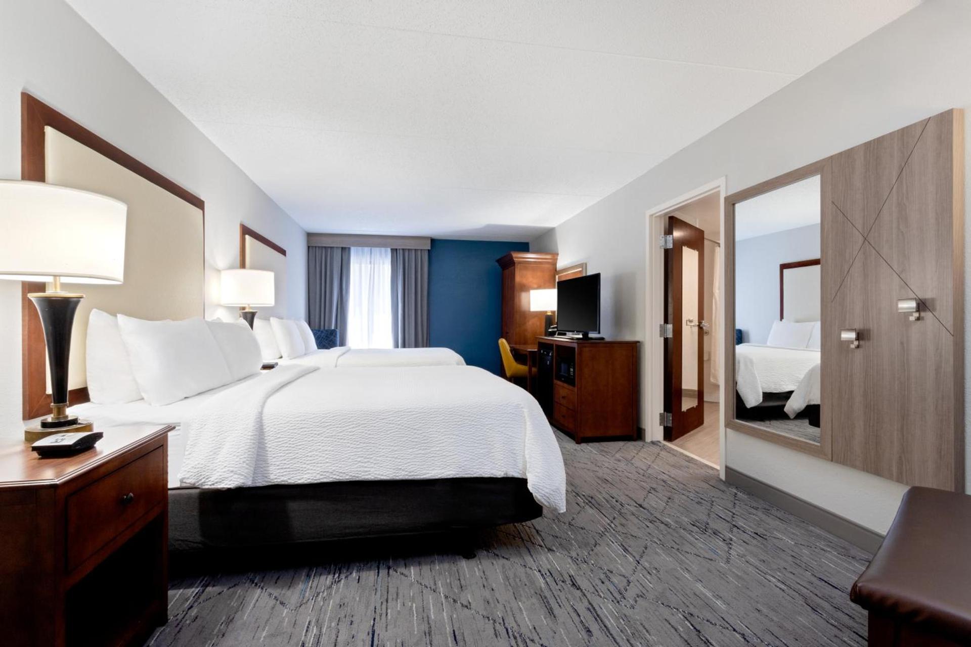 Holiday Inn Express & Suites Cincinnati Riverfront by IHG photo 20