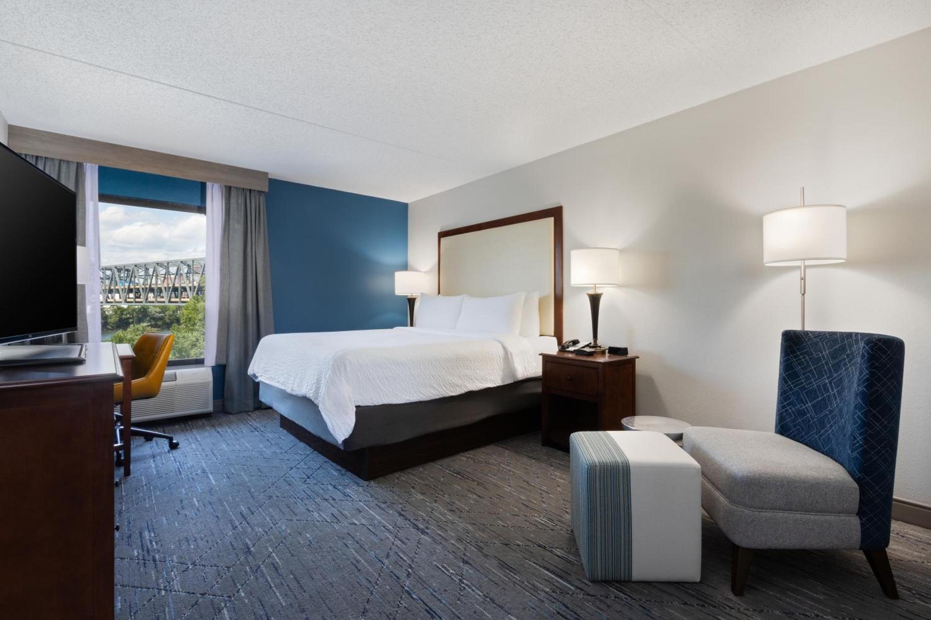 Holiday Inn Express & Suites Cincinnati Riverfront by IHG photo 28