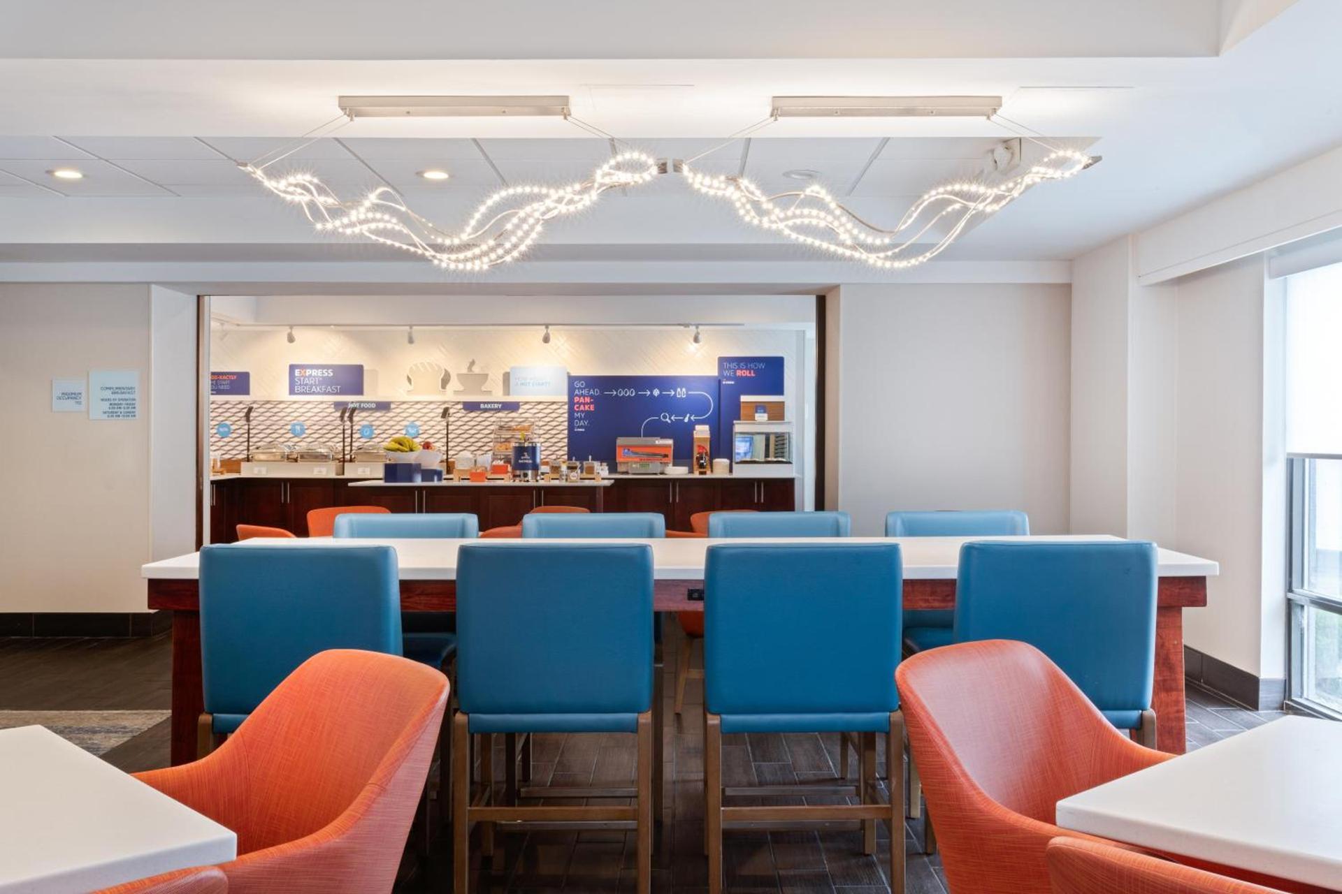 Holiday Inn Express & Suites Cincinnati Riverfront by IHG photo 34