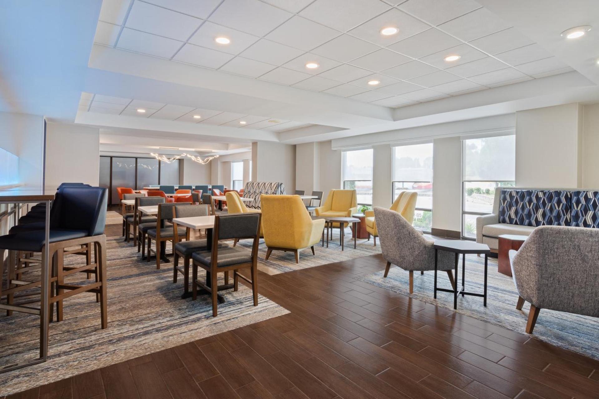 Holiday Inn Express & Suites Cincinnati Riverfront by IHG photo 36