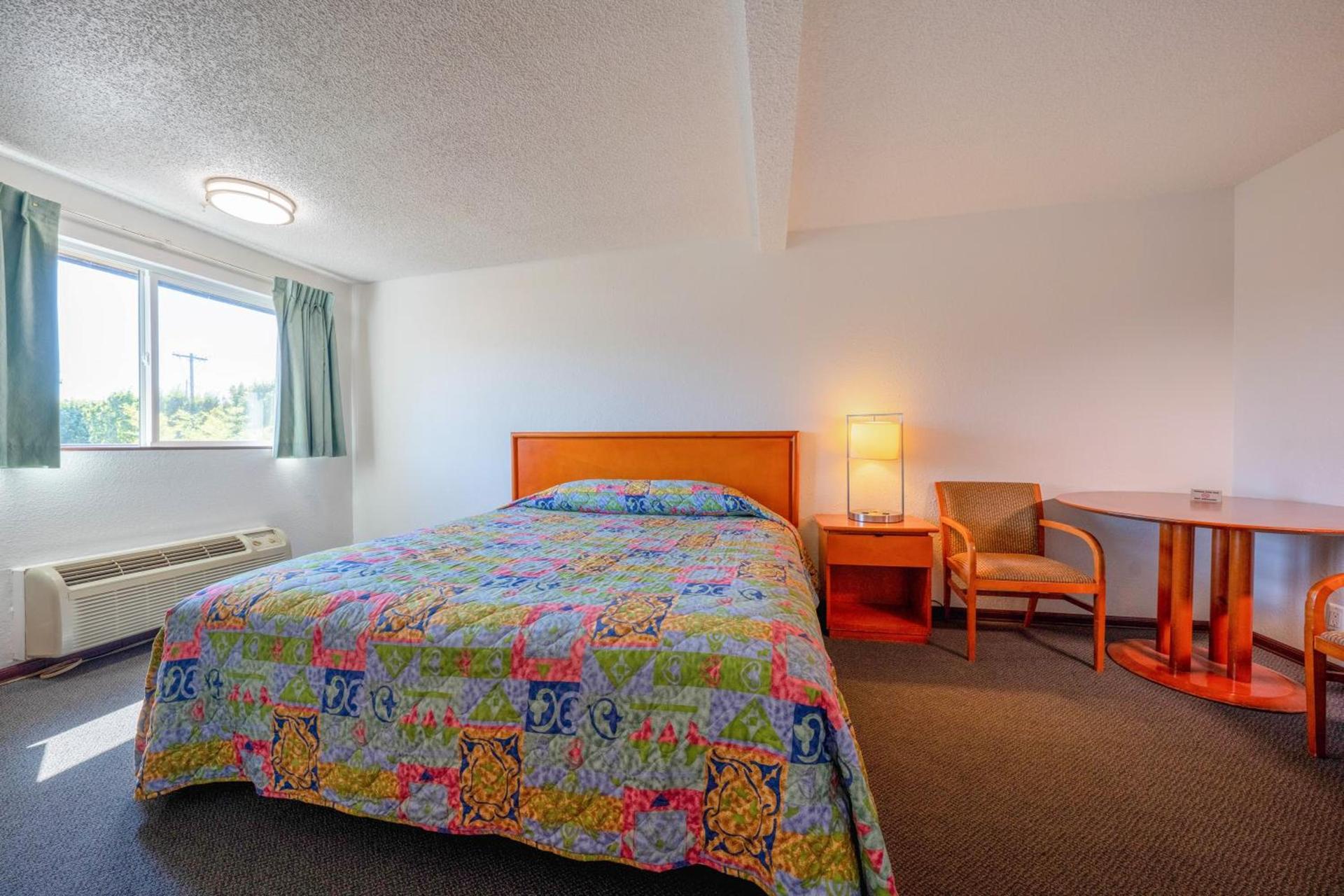 Unicorn Inn by OYO Portland photo 29