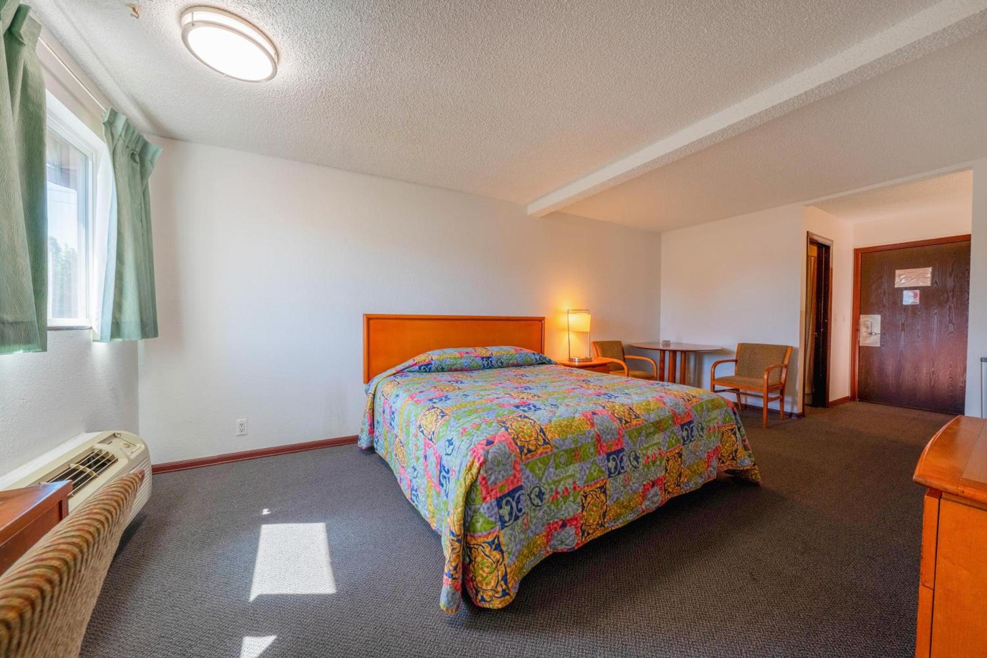 Unicorn Inn by OYO Portland photo 28