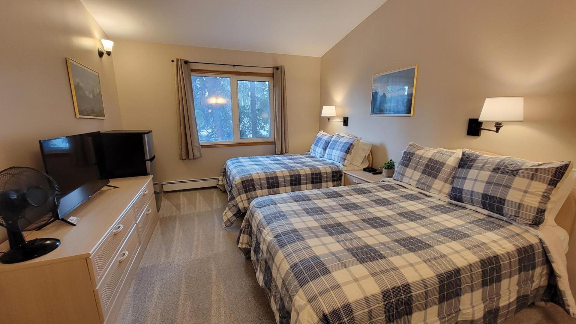The Golden Bear Motel photo 13