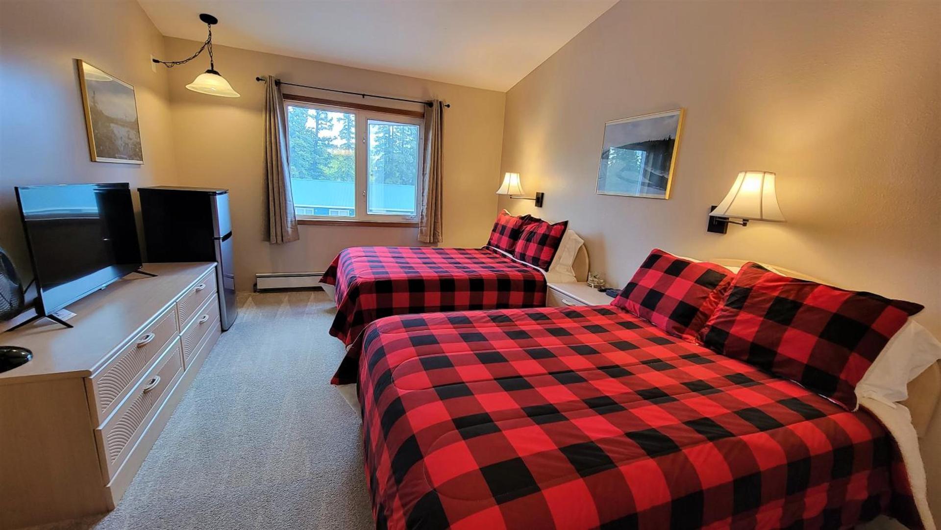 The Golden Bear Motel photo 14