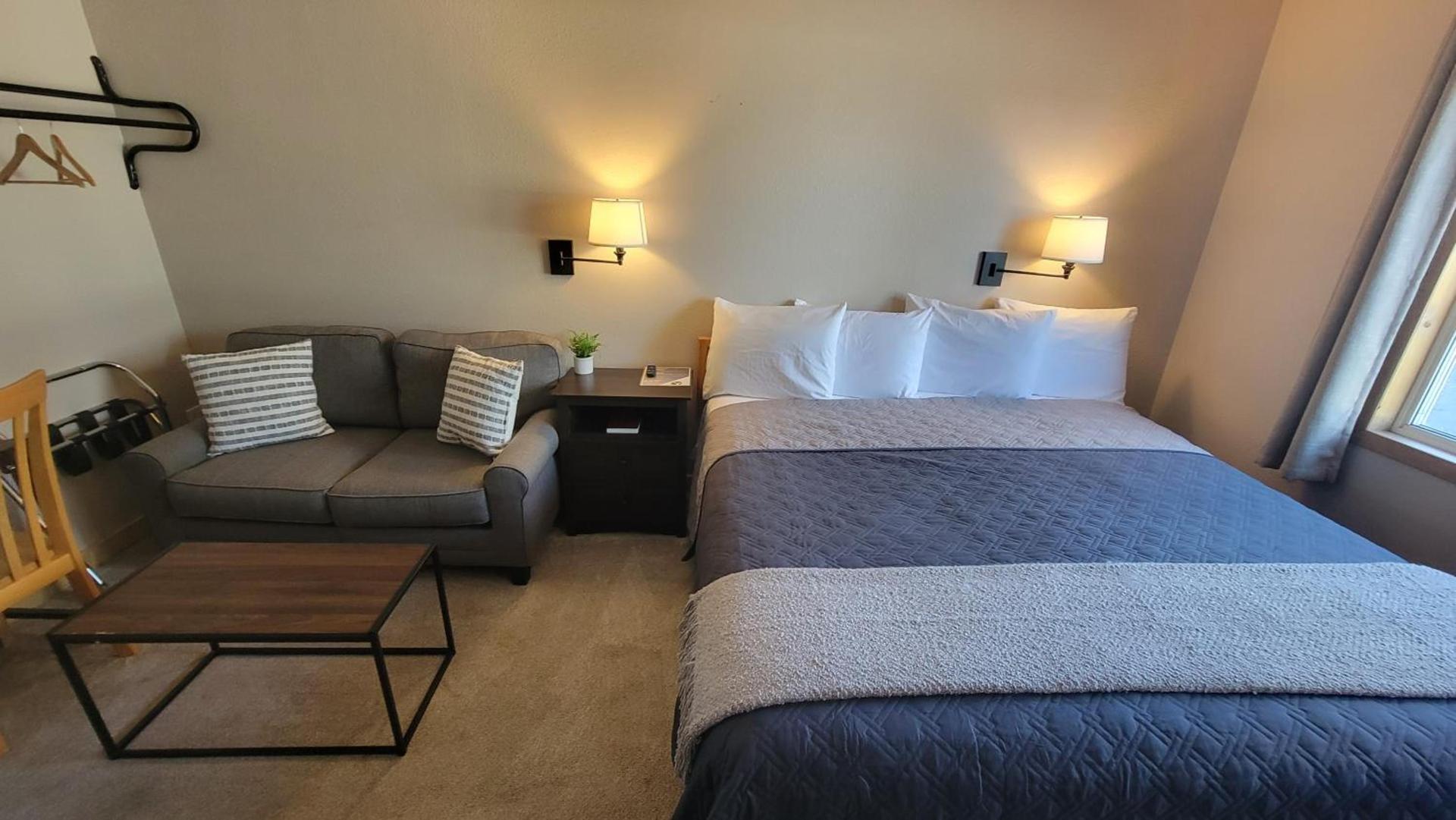 The Golden Bear Motel photo 10