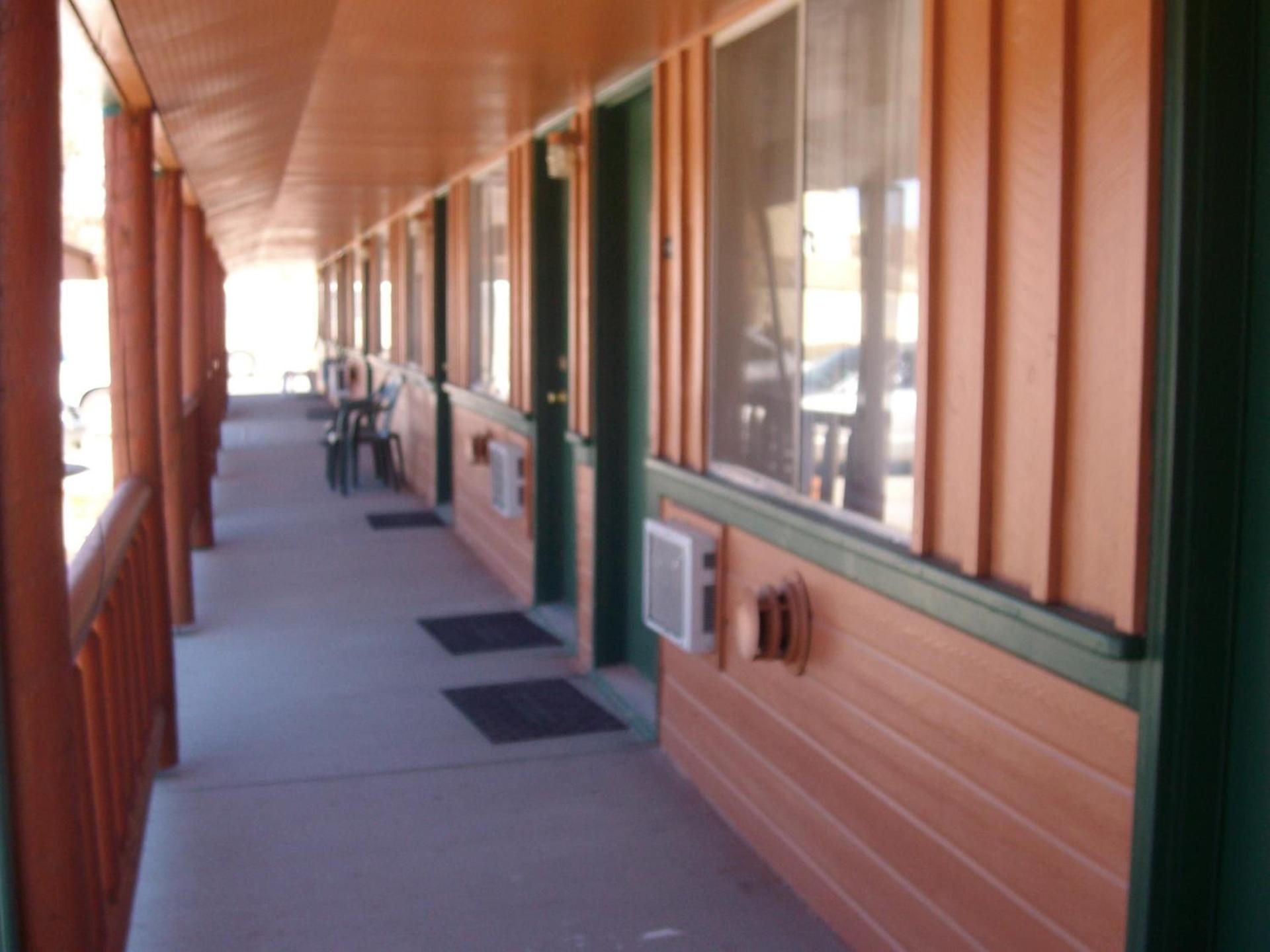 Western Motel Ranchester photo 4