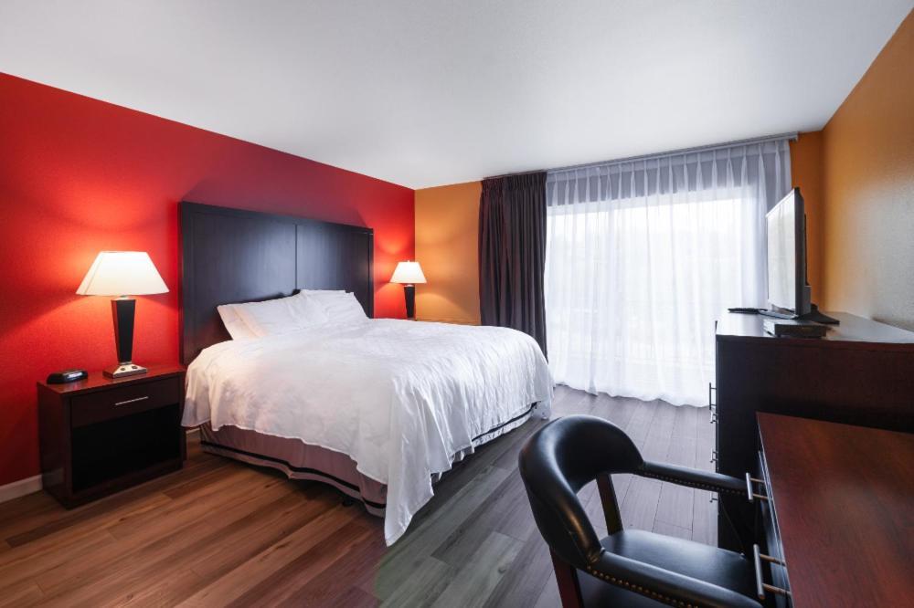 Pullman Garden Inn photo 7