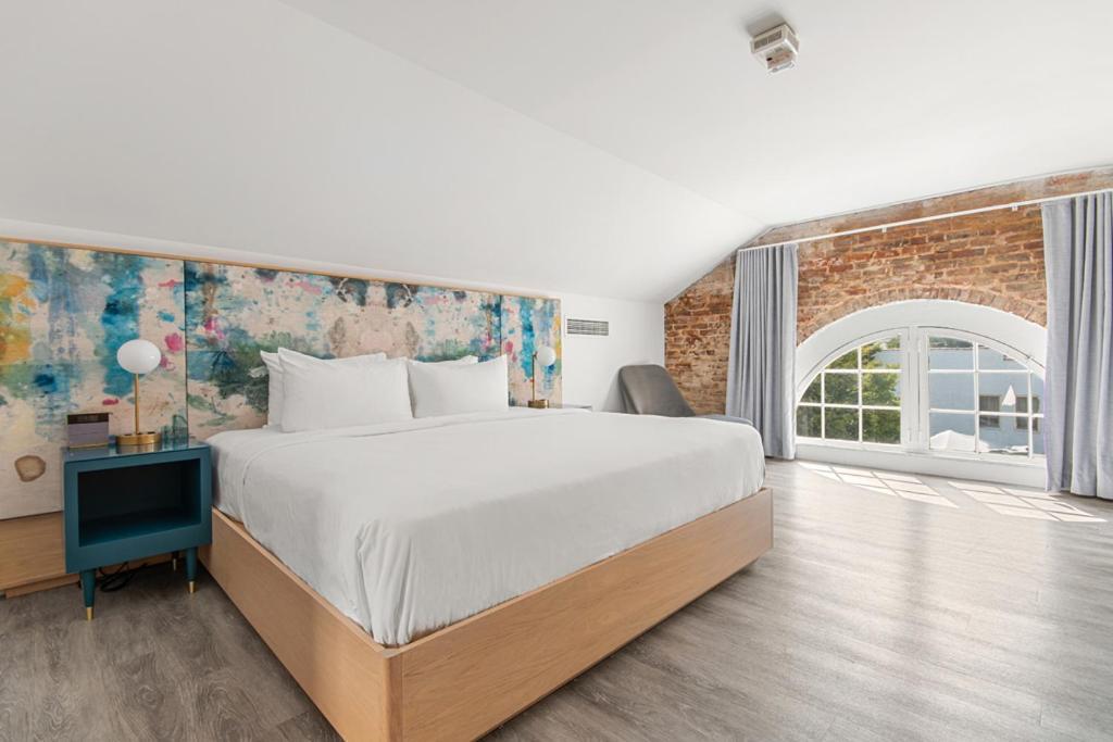 The Doyle Hotel photo 66