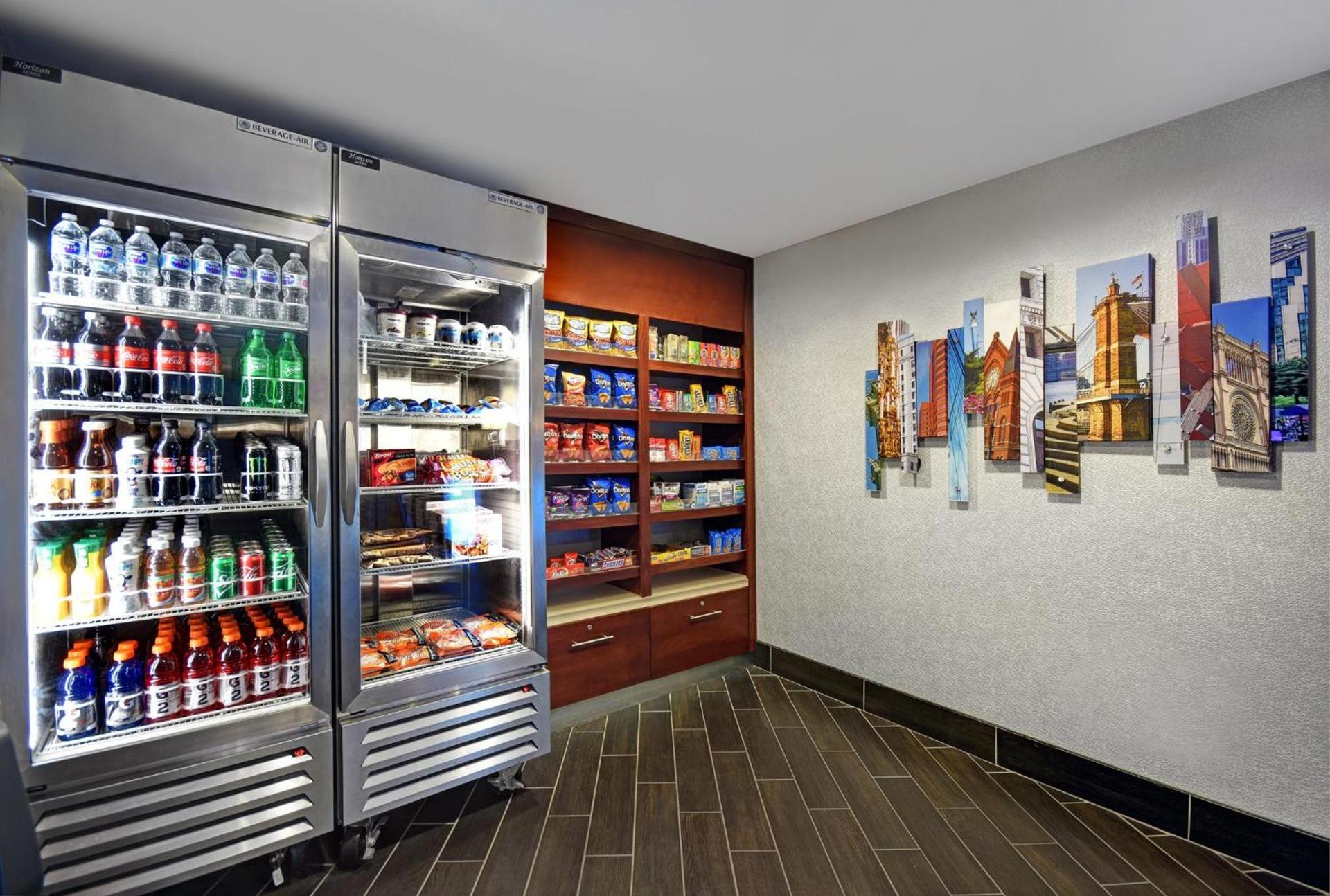 Holiday Inn Express & Suites Cincinnati Riverfront by IHG photo 64