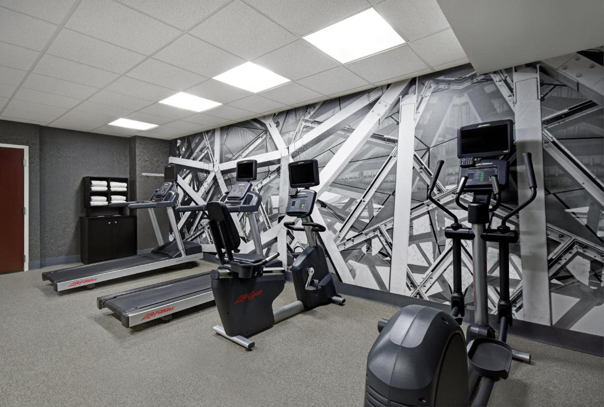 Holiday Inn Express & Suites Cincinnati Riverfront by IHG photo 67