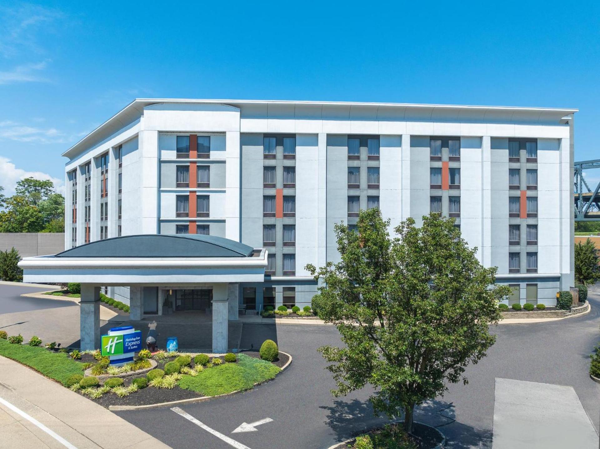 Holiday Inn Express & Suites Cincinnati Riverfront by IHG photo 81