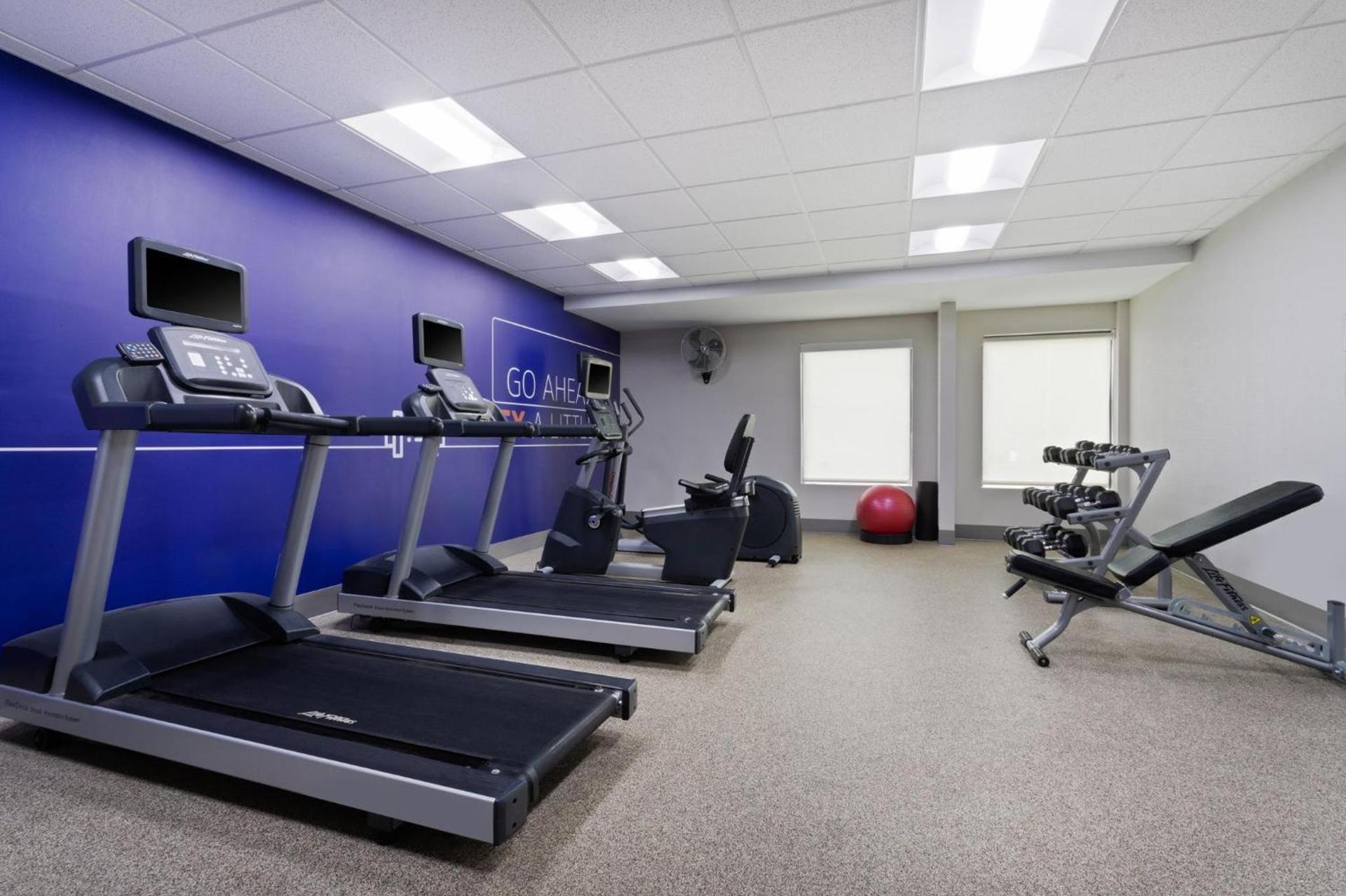 Holiday Inn Express & Suites Cincinnati Riverfront by IHG photo 86