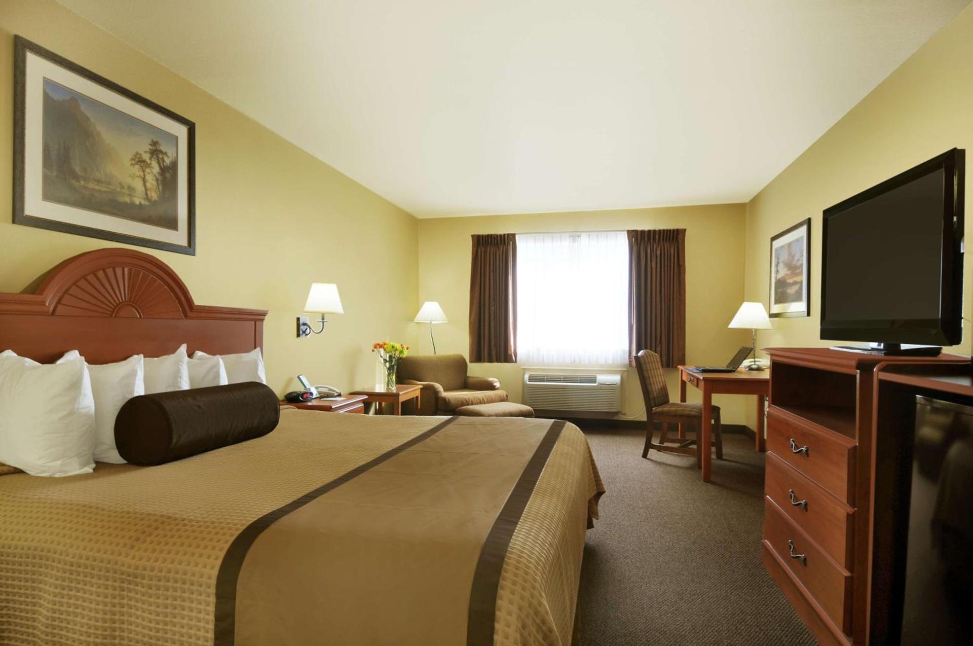 Best Western Plus Graham Inn photo 13