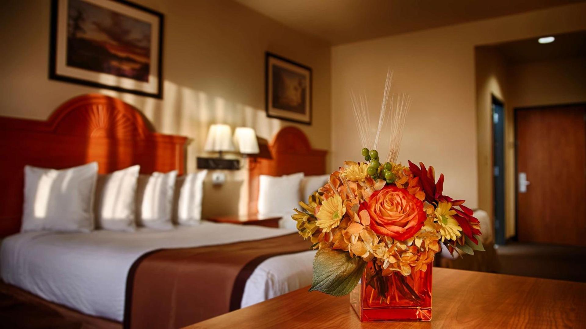 Best Western Plus Graham Inn photo 18