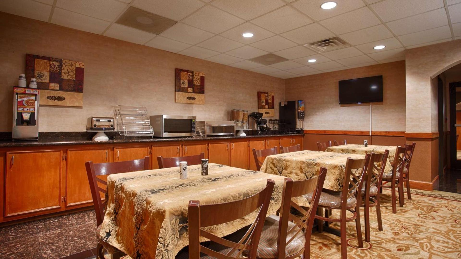 Best Western Plus Graham Inn photo 6