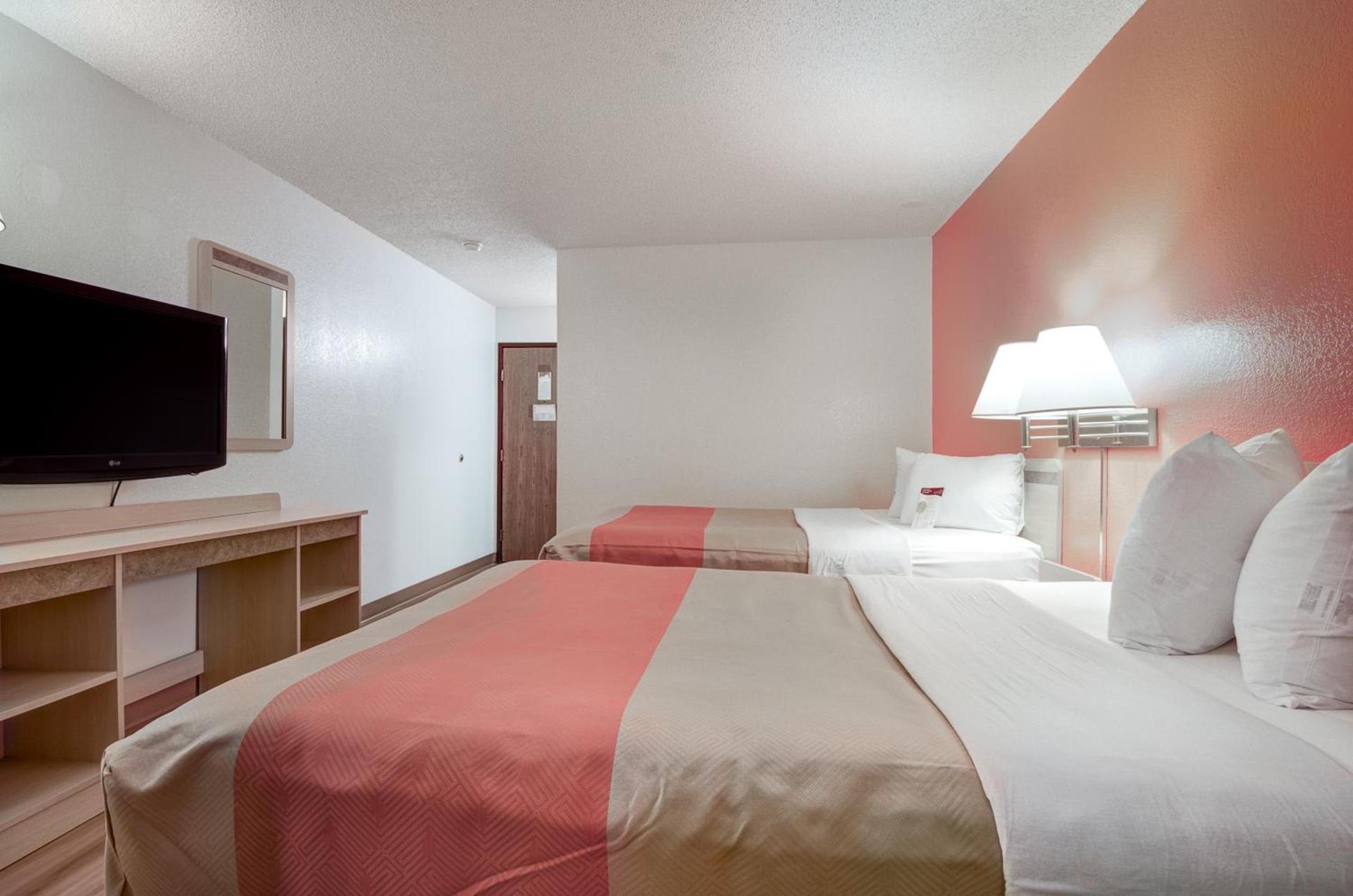 Motel 6-Colby, KS photo 23
