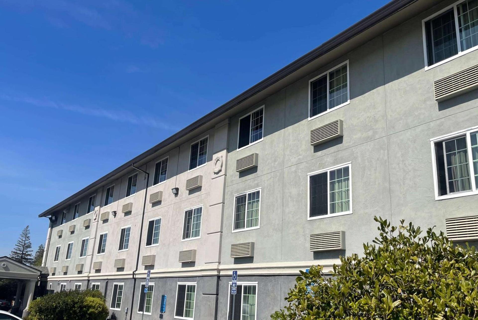 Super 8 by Wyndham Sacramento/Florin Rd photo 3