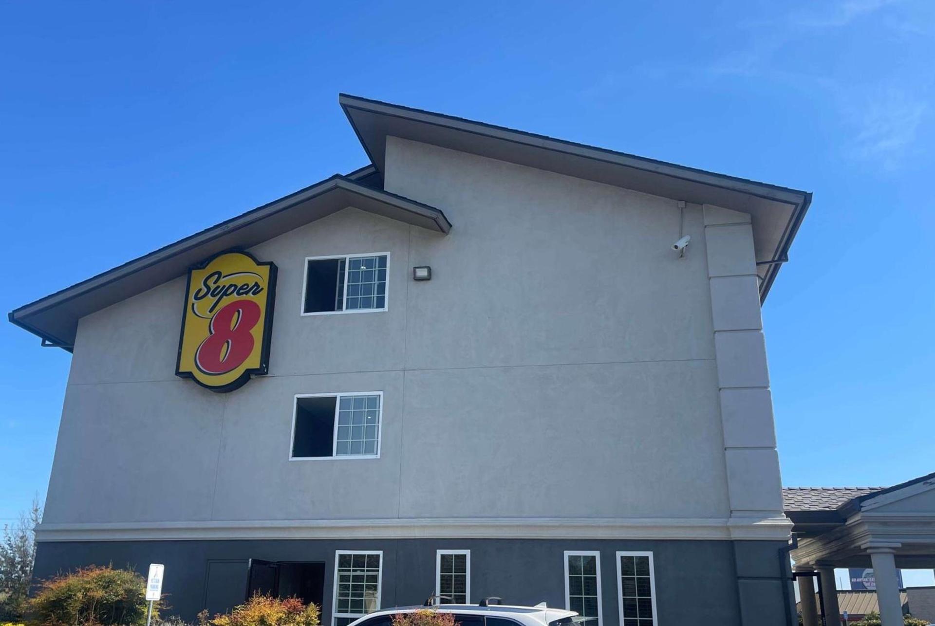 Super 8 by Wyndham Sacramento/Florin Rd photo 4