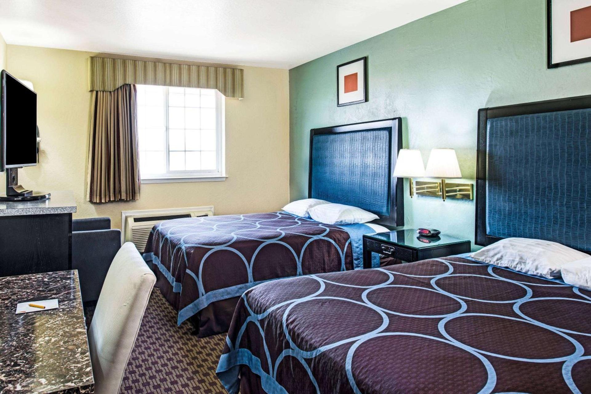 Super 8 by Wyndham Sacramento/Florin Rd photo 10