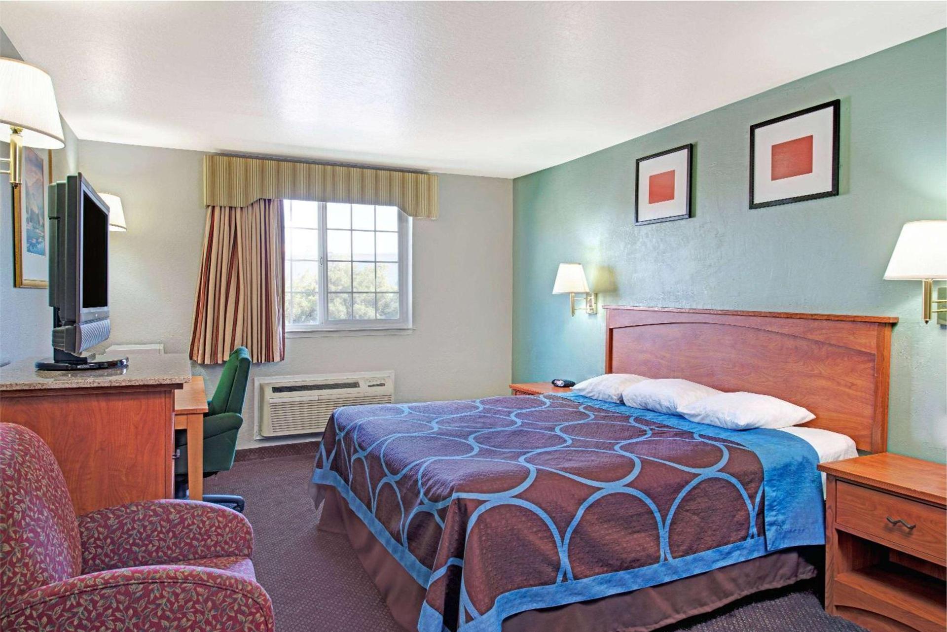 Super 8 by Wyndham Sacramento/Florin Rd photo 13