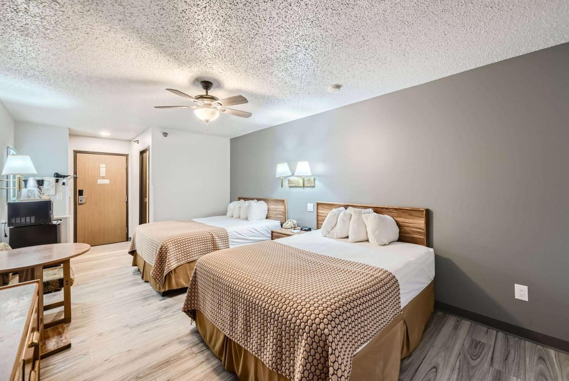 Travelodge by Wyndham Longmont photo 10