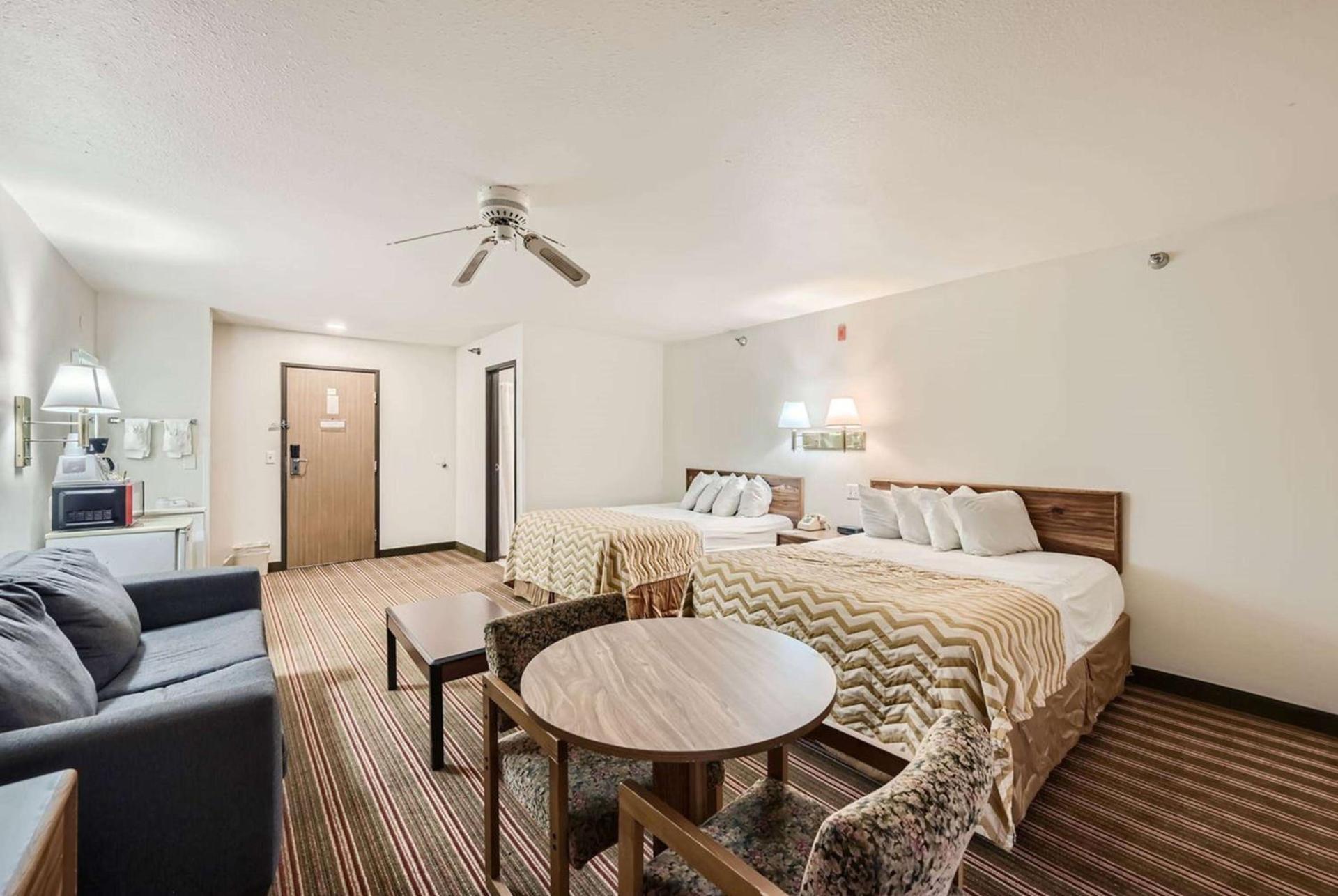 Travelodge by Wyndham Longmont photo 15