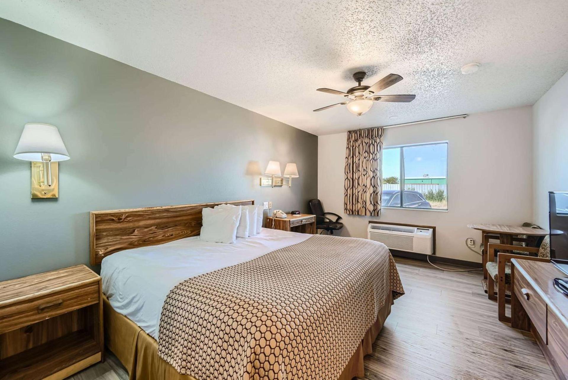 Travelodge by Wyndham Longmont photo 21