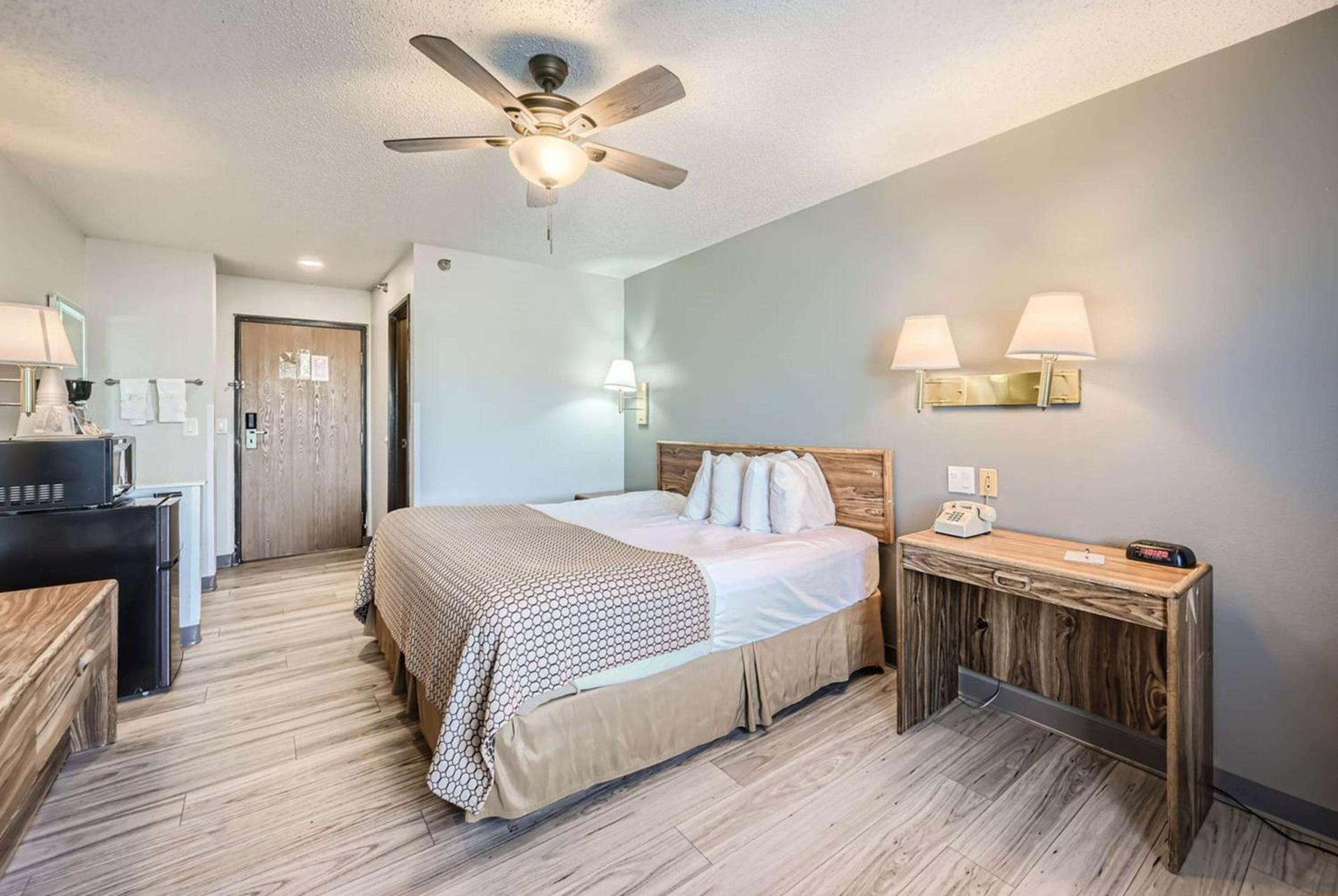 Travelodge by Wyndham Longmont photo 22