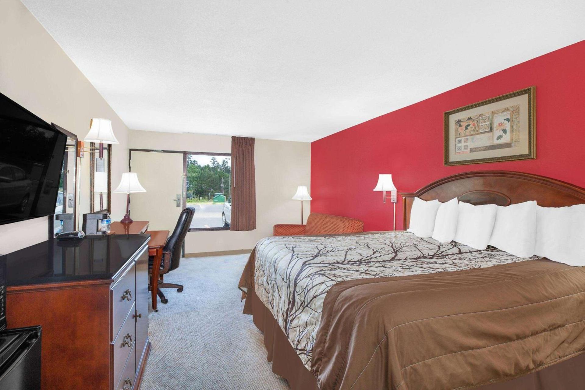 Days Inn by Wyndham Newton MS I-20 photo 9