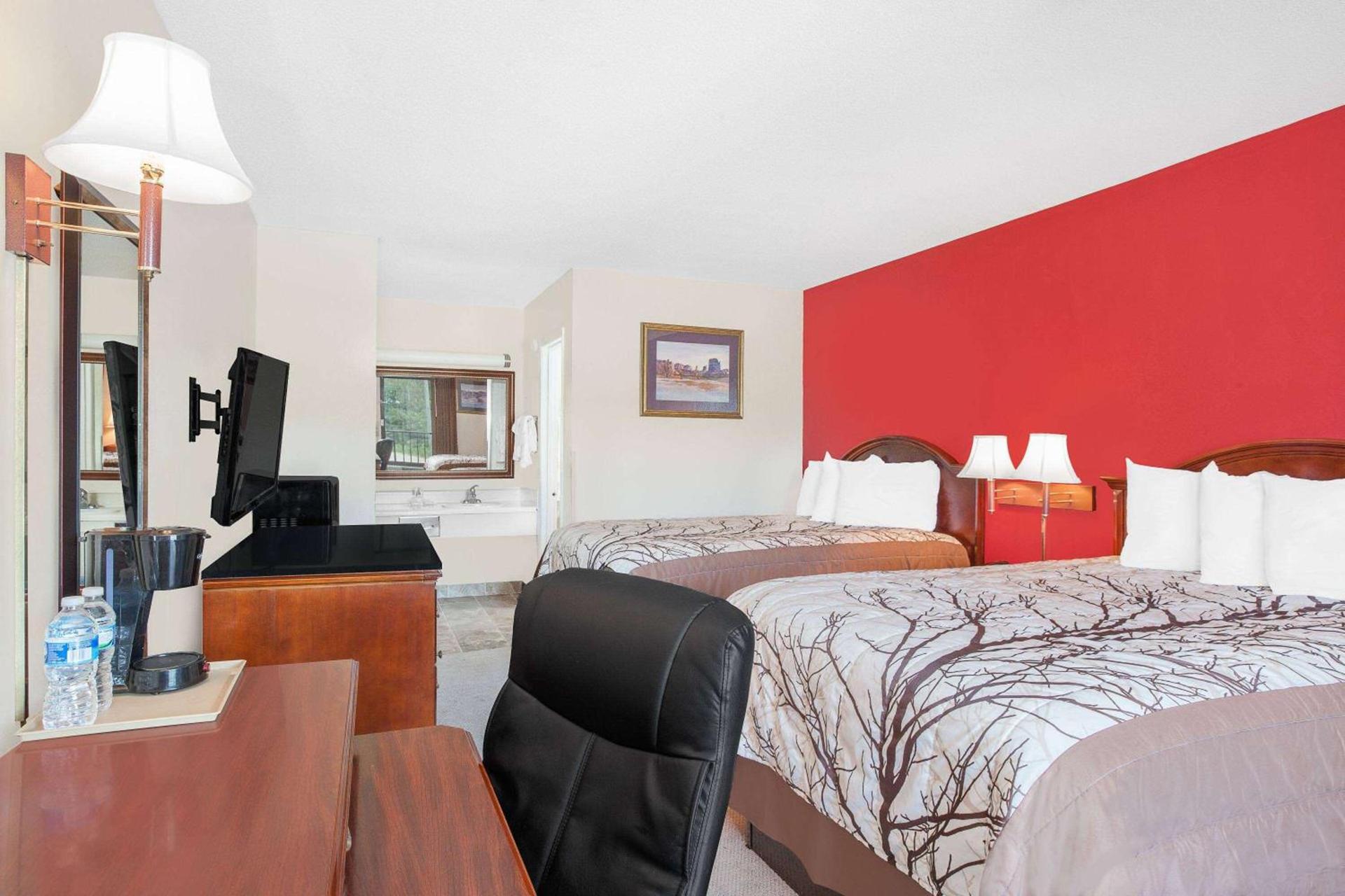 Days Inn by Wyndham Newton MS I-20 photo 10